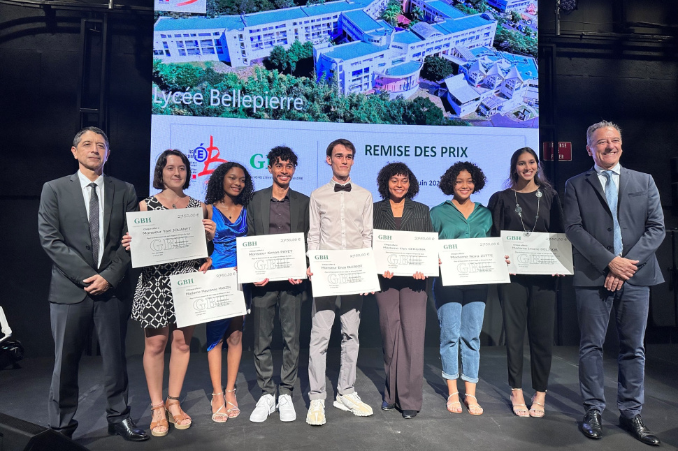 GBH remet 8 bourses aux étudiants du Lycée Bellepierre à La Réunion