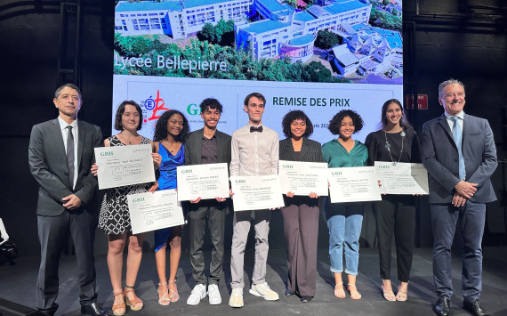 GBH remet 8 bourses aux étudiants du Lycée Bellepierre à La Réunion